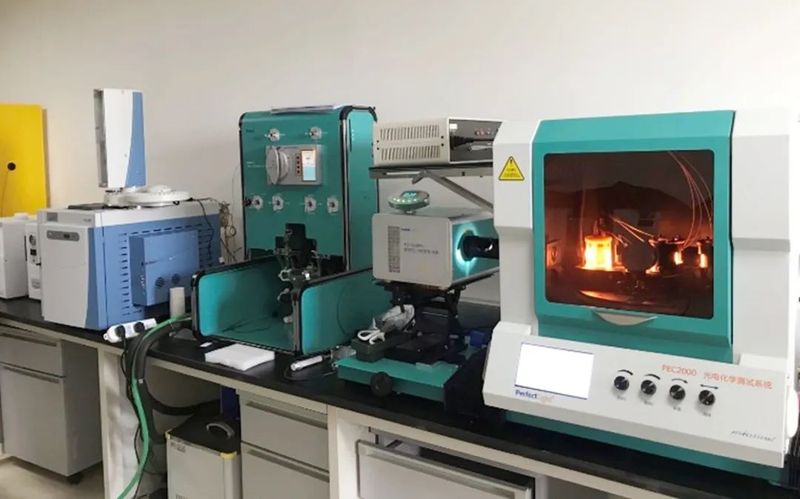 PEC2000光電化學測試系統(tǒng)與Labsolar 6A全玻璃自動在線微量氣體分析系統(tǒng)聯(lián)合使用